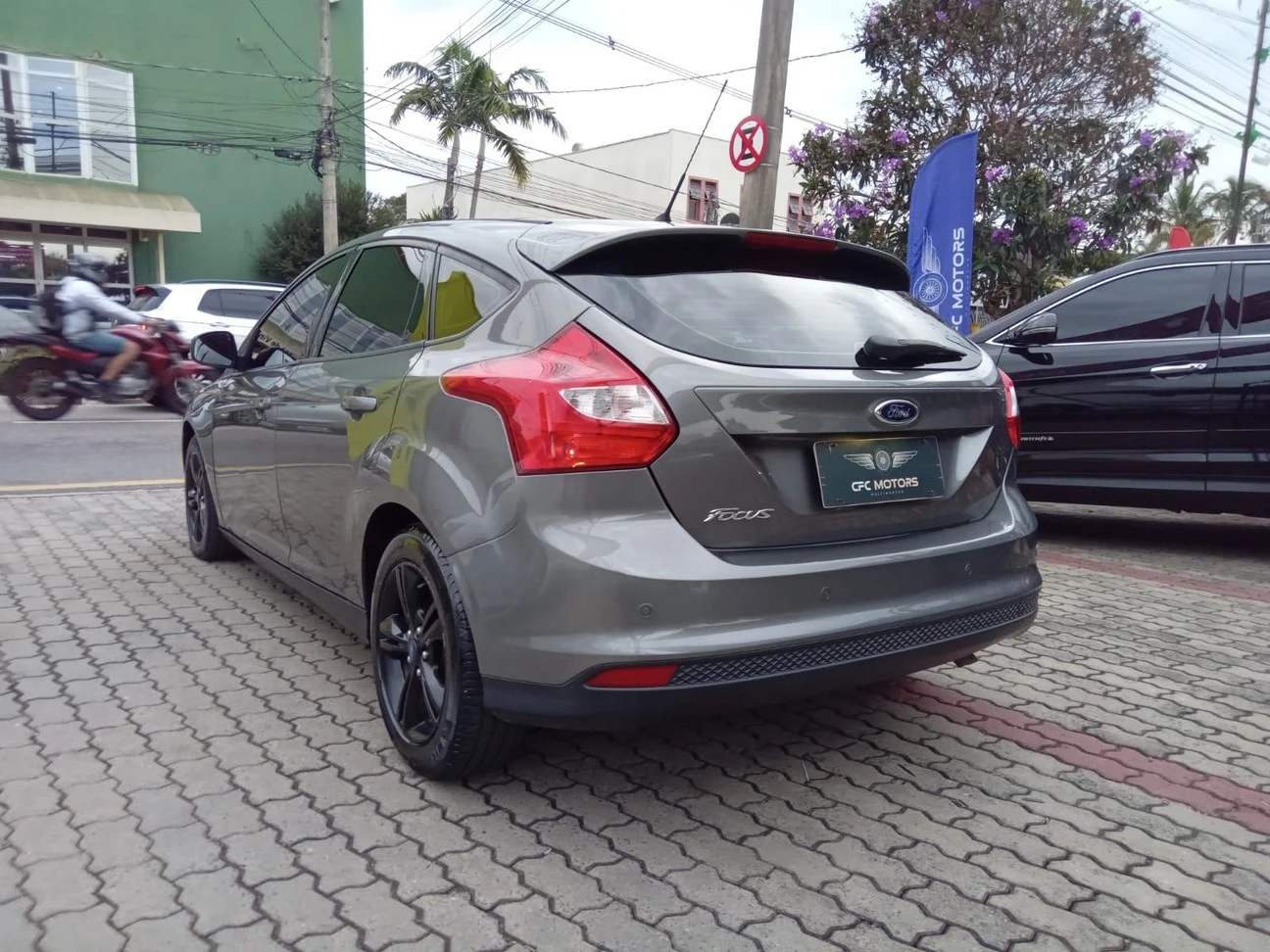 FORD FOCUS