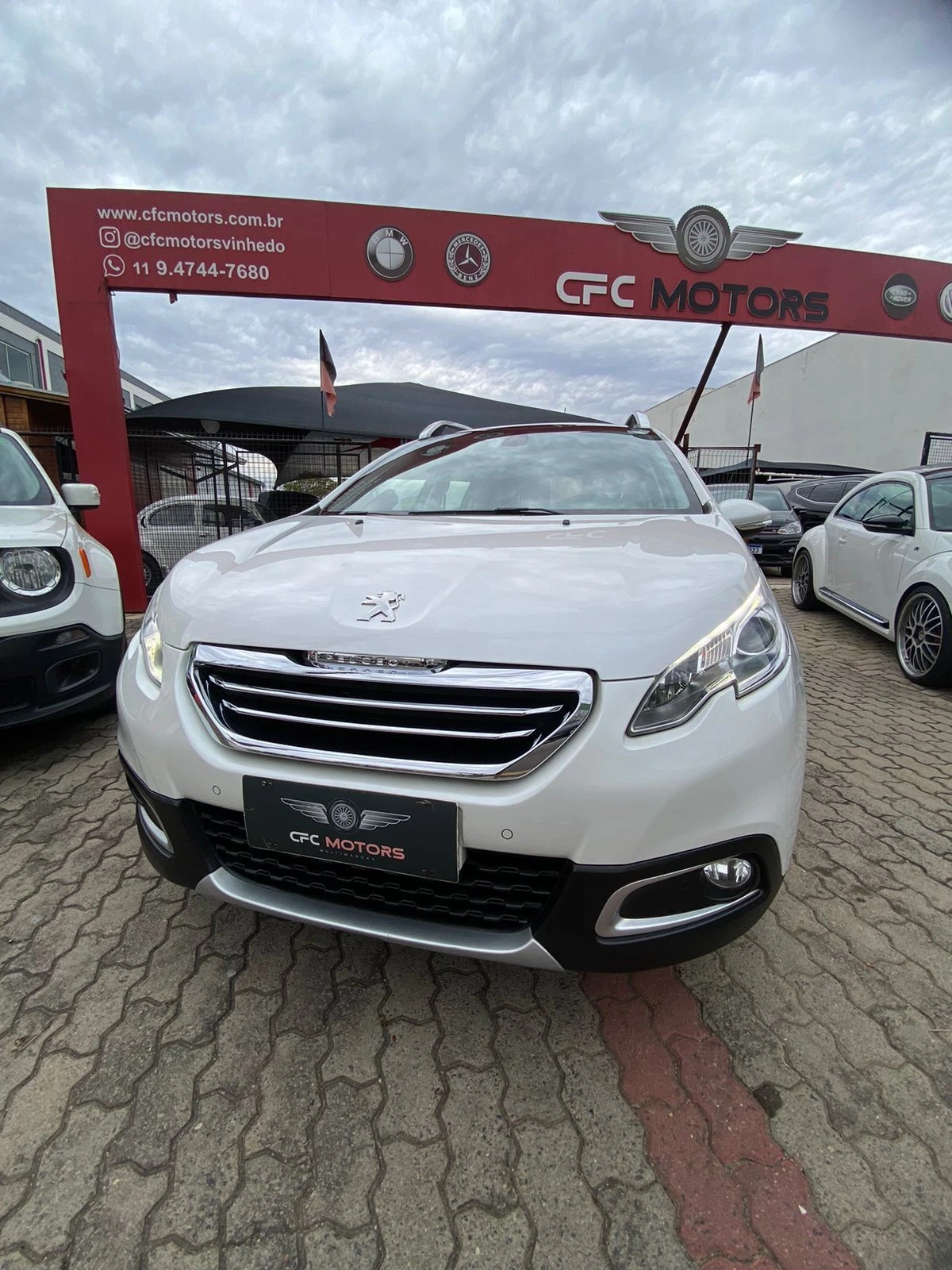 PEUGEOT 2008