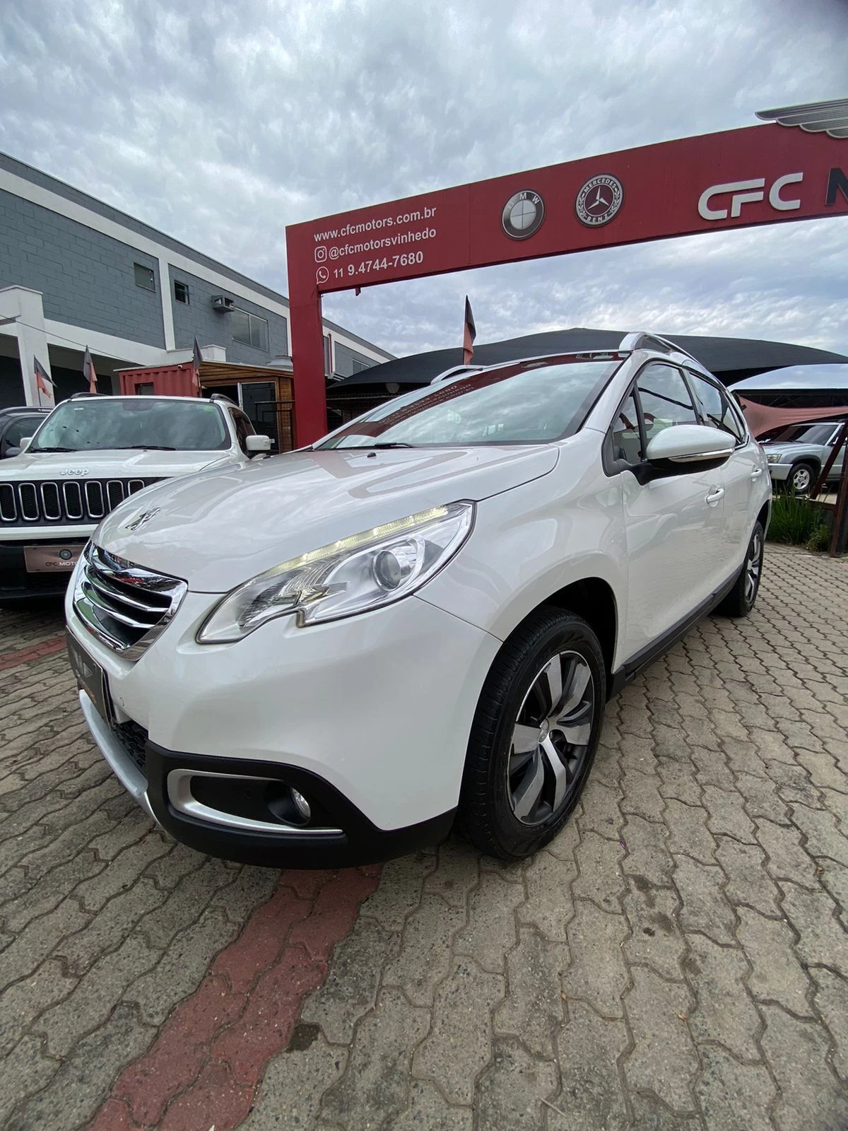 PEUGEOT 2008