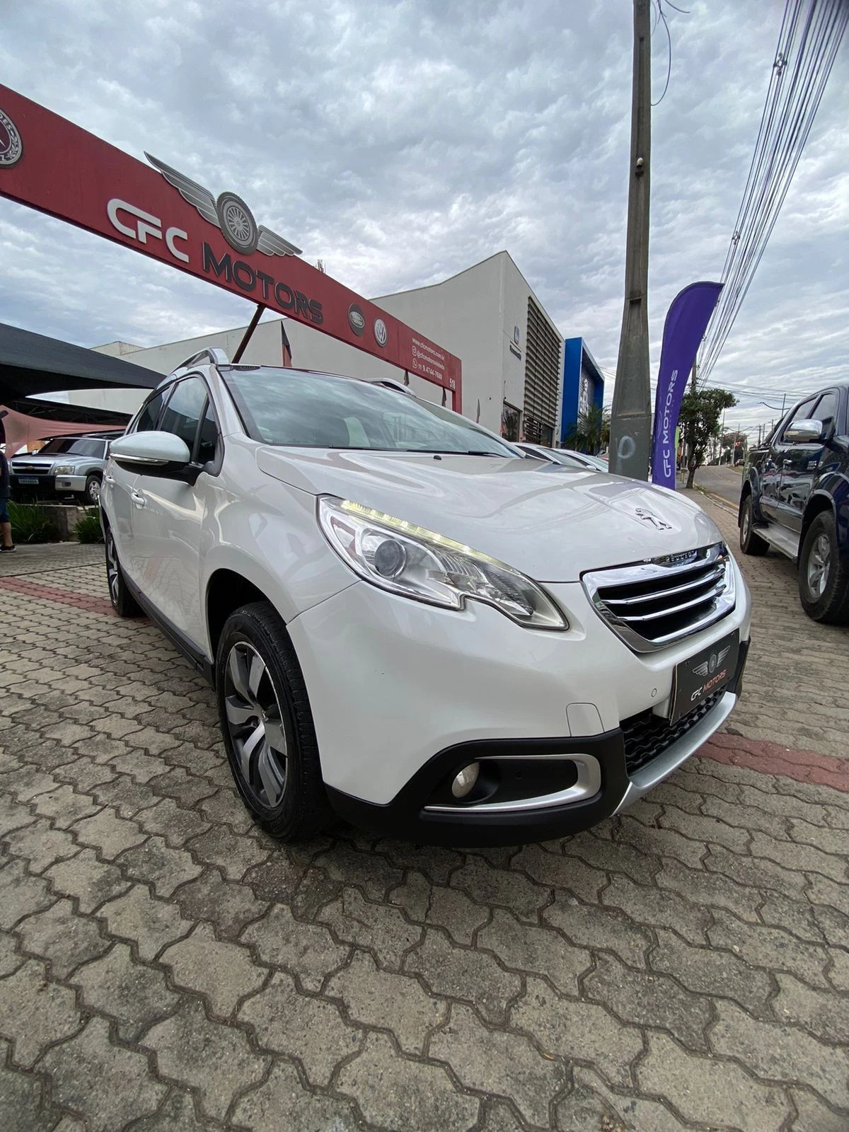 PEUGEOT 2008