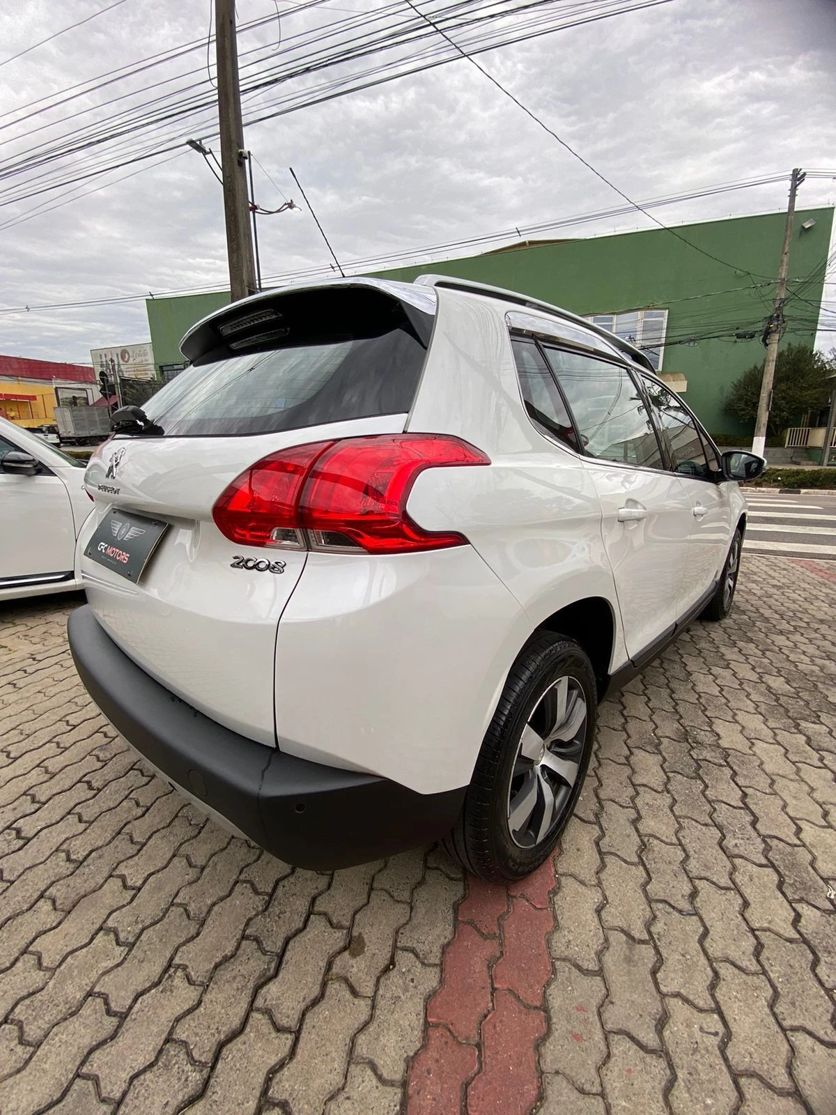 PEUGEOT 2008