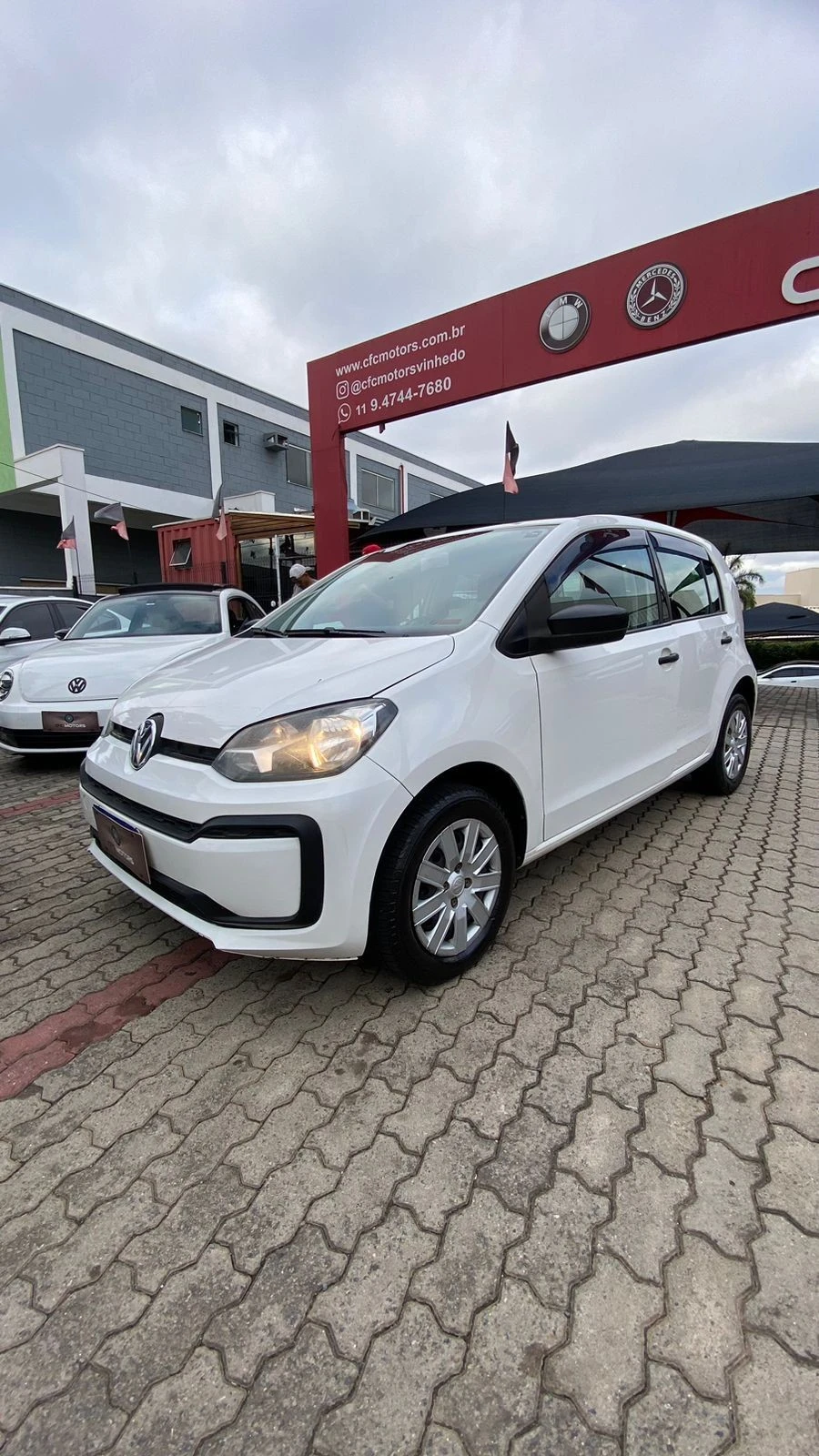 VOLKSWAGEN UP