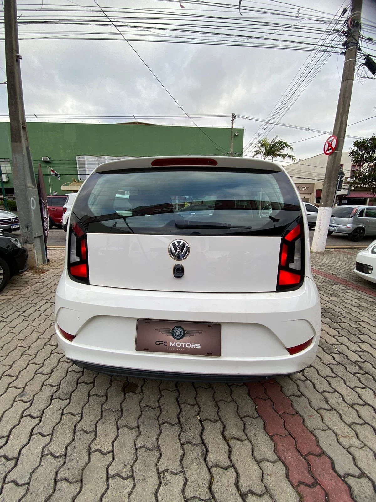 VOLKSWAGEN UP