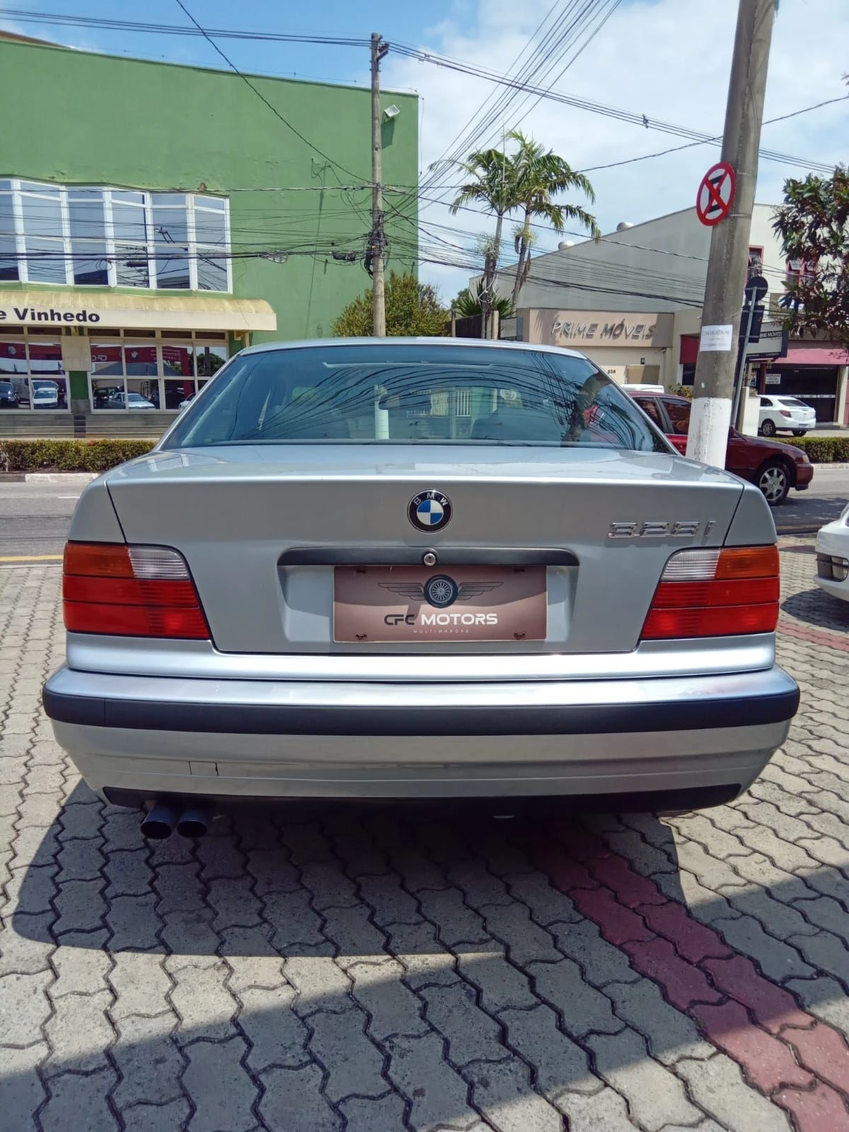 BMW 328i
