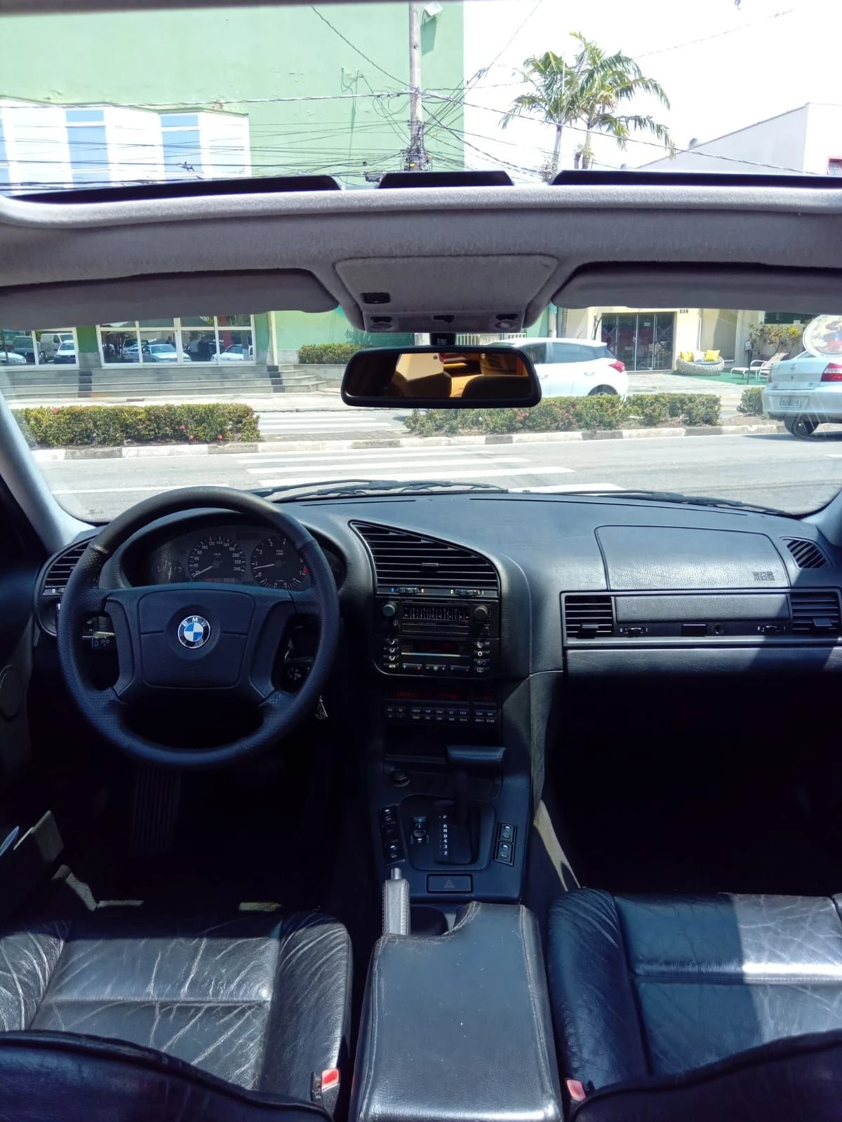 BMW 328i