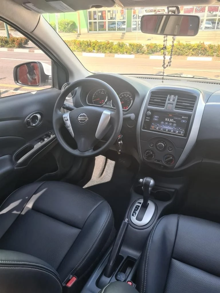 NISSAN VERSA