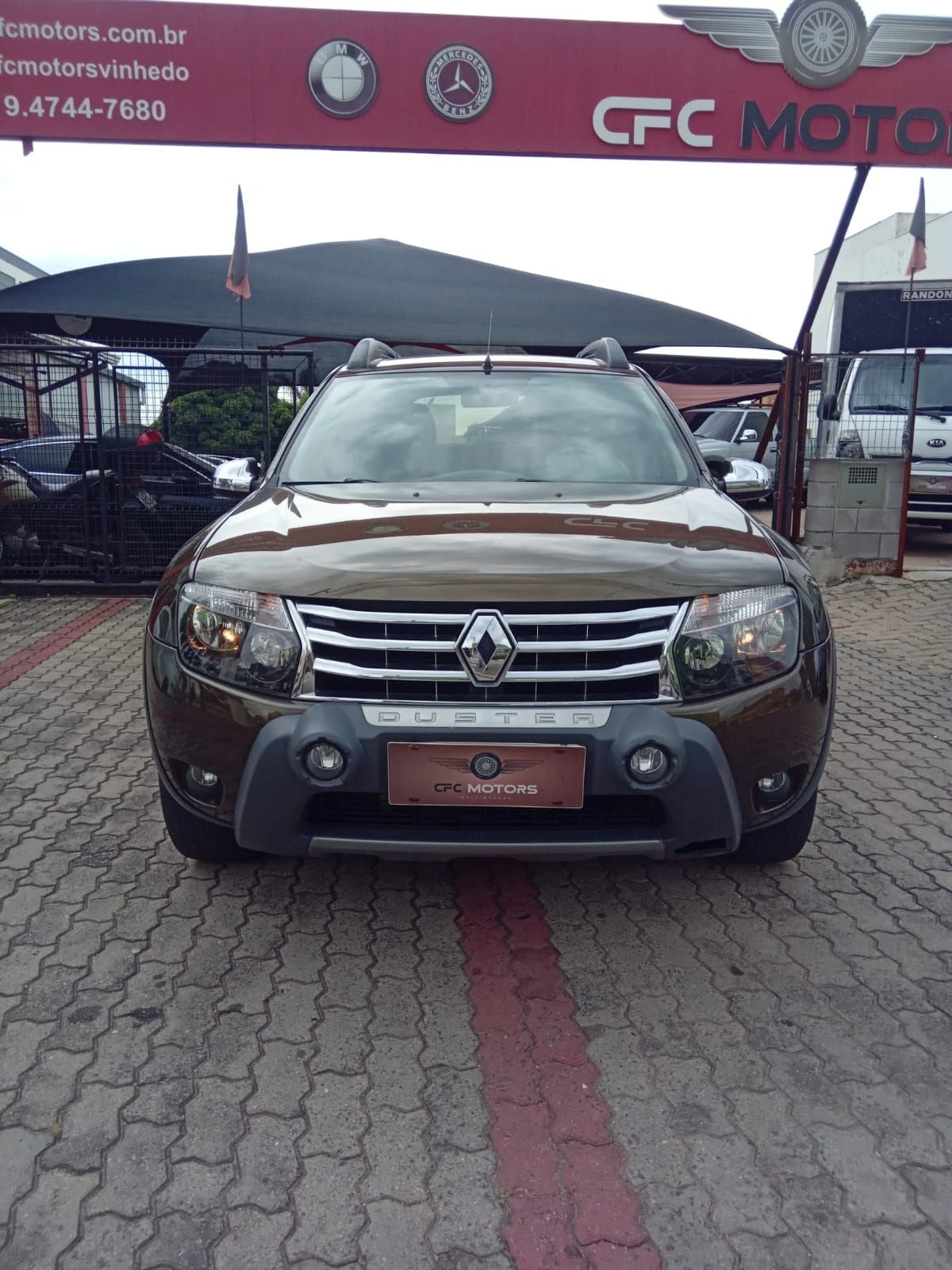 RENAULT DUSTER