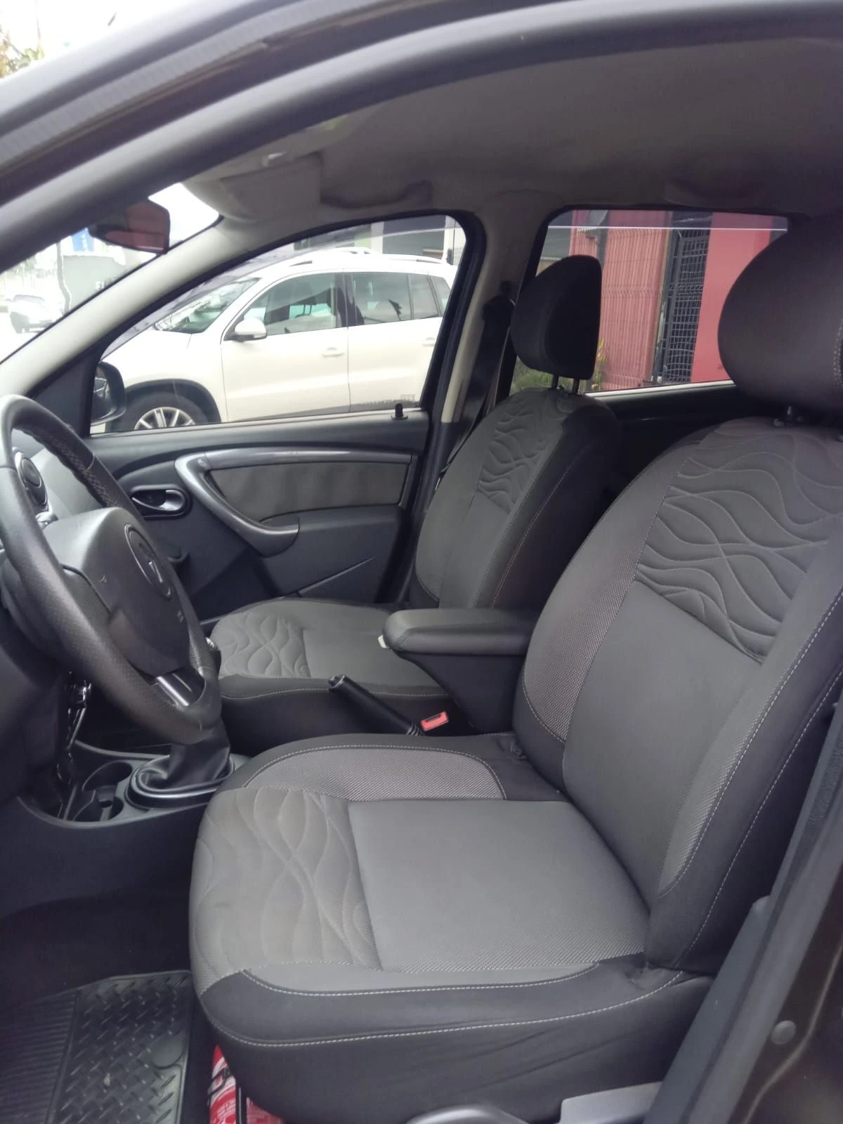 RENAULT DUSTER