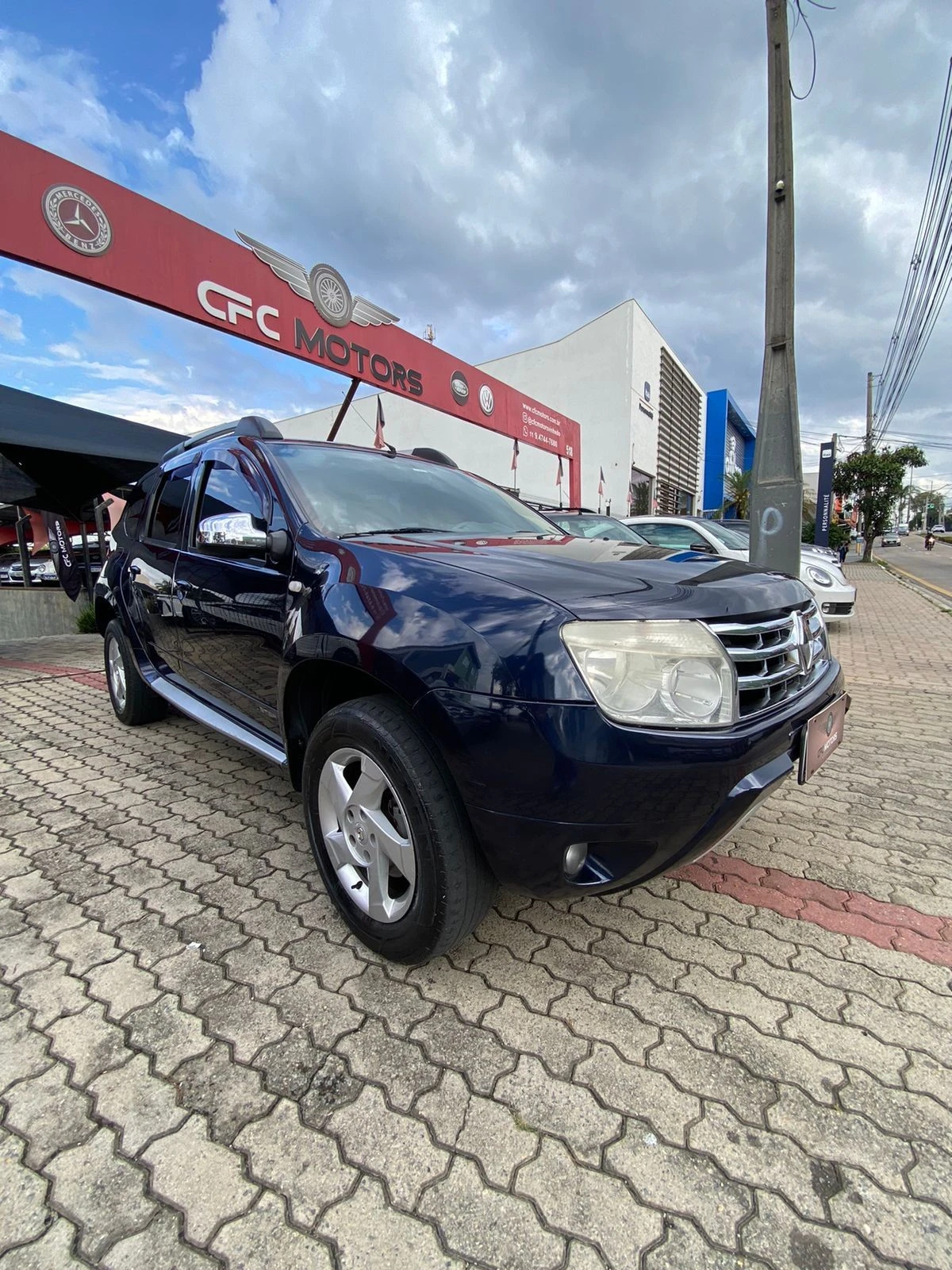 RENAULT DUSTER