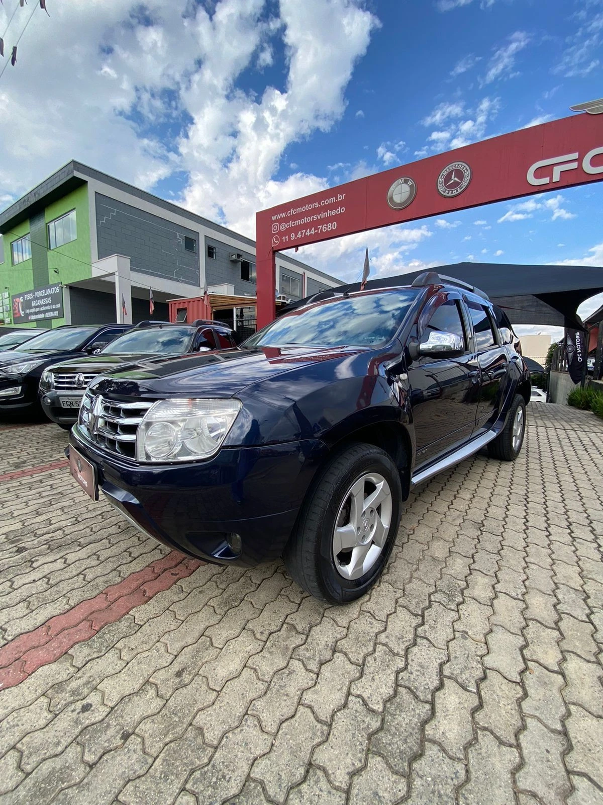 RENAULT DUSTER