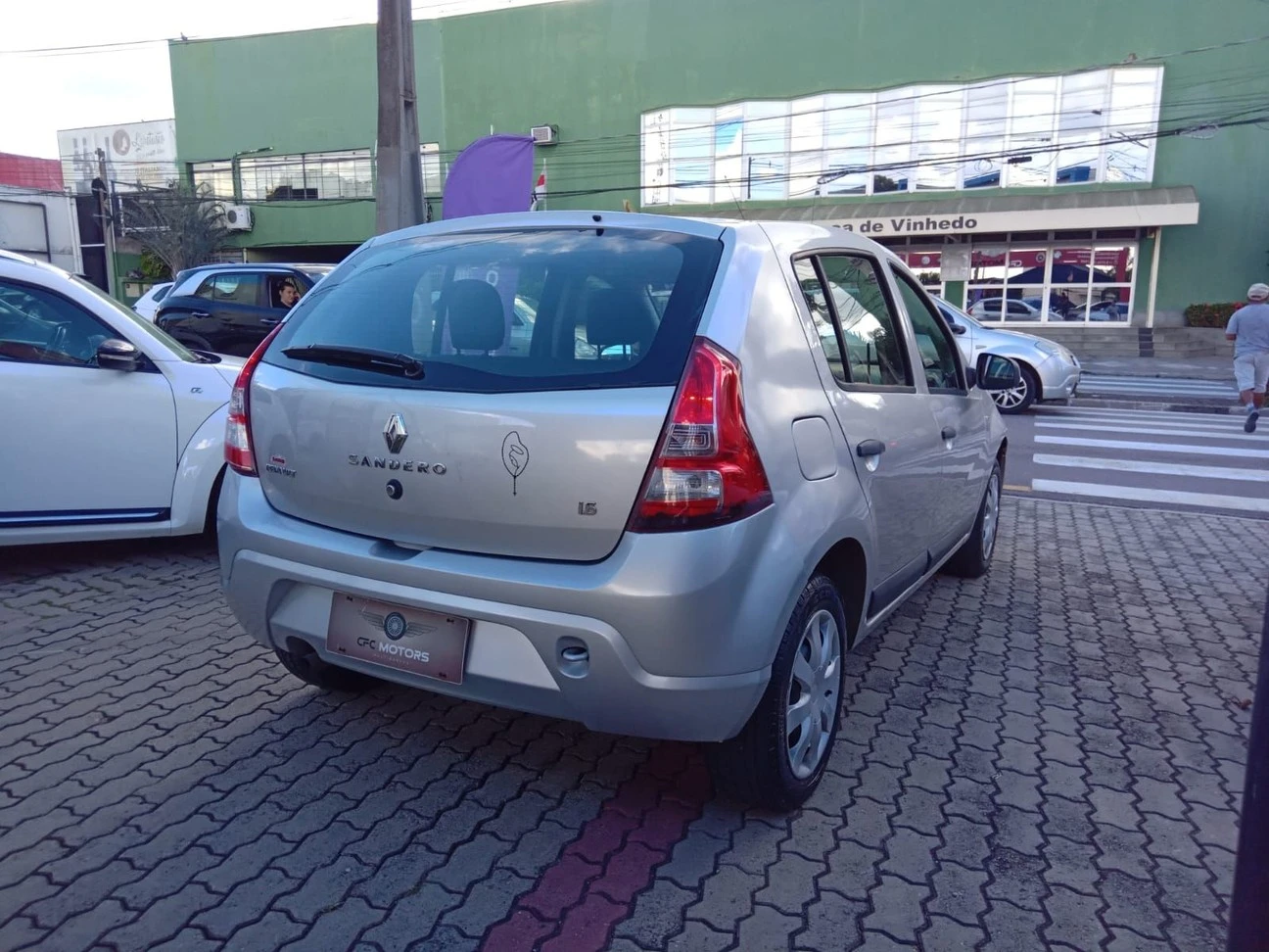 RENAULT SANDERO