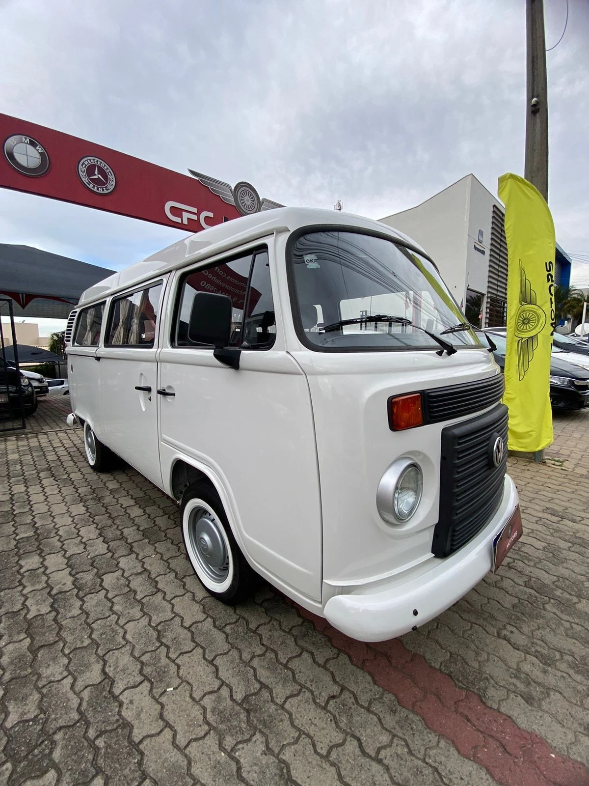 VOLKSWAGEN KOMBI