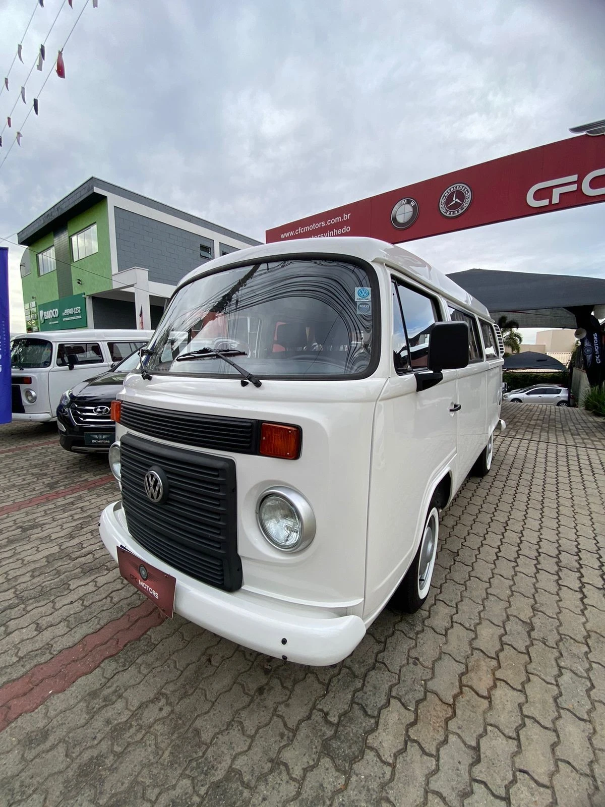 VOLKSWAGEN KOMBI