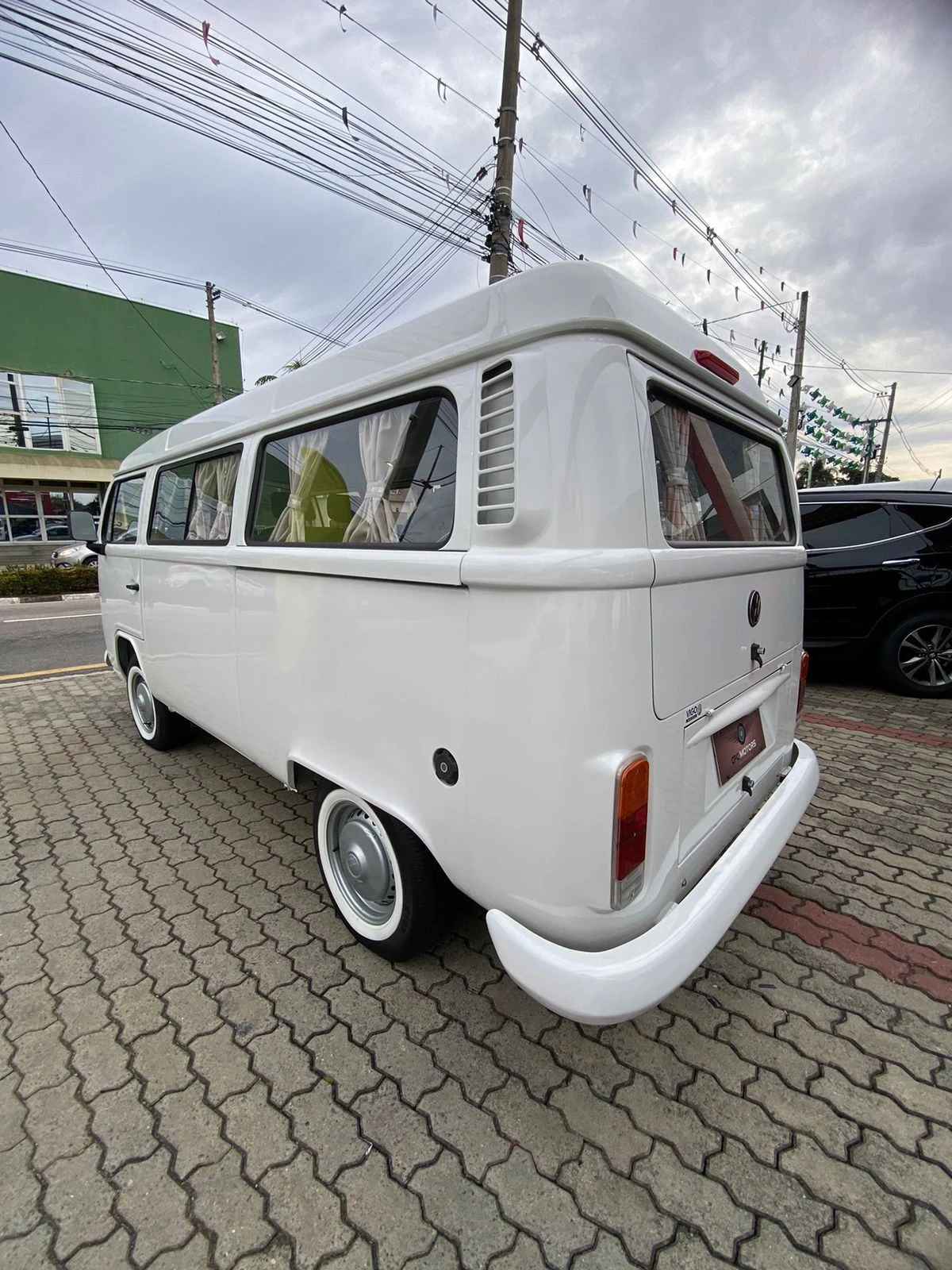 VOLKSWAGEN KOMBI