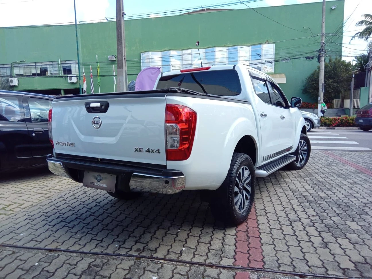 NISSAN FRONTIER