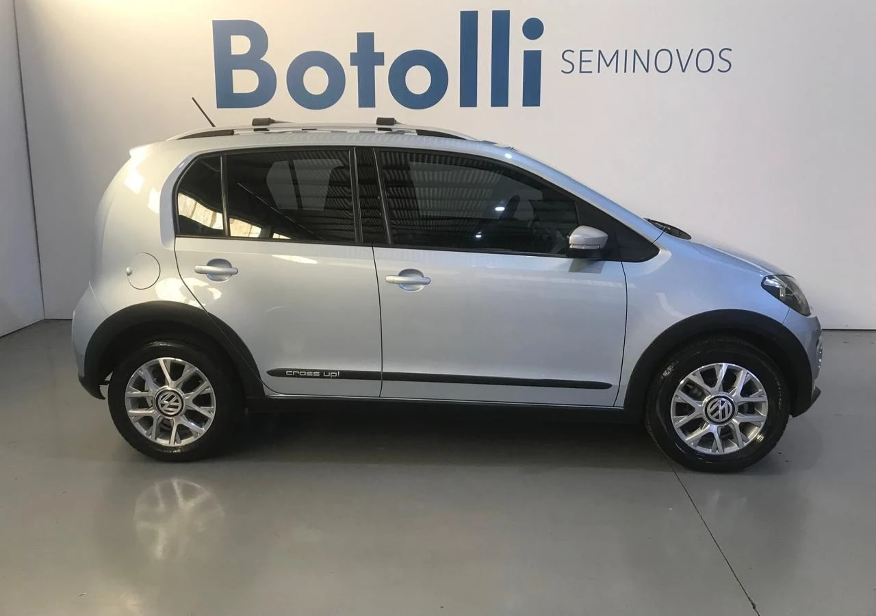 VOLKSWAGEN CROSS UP