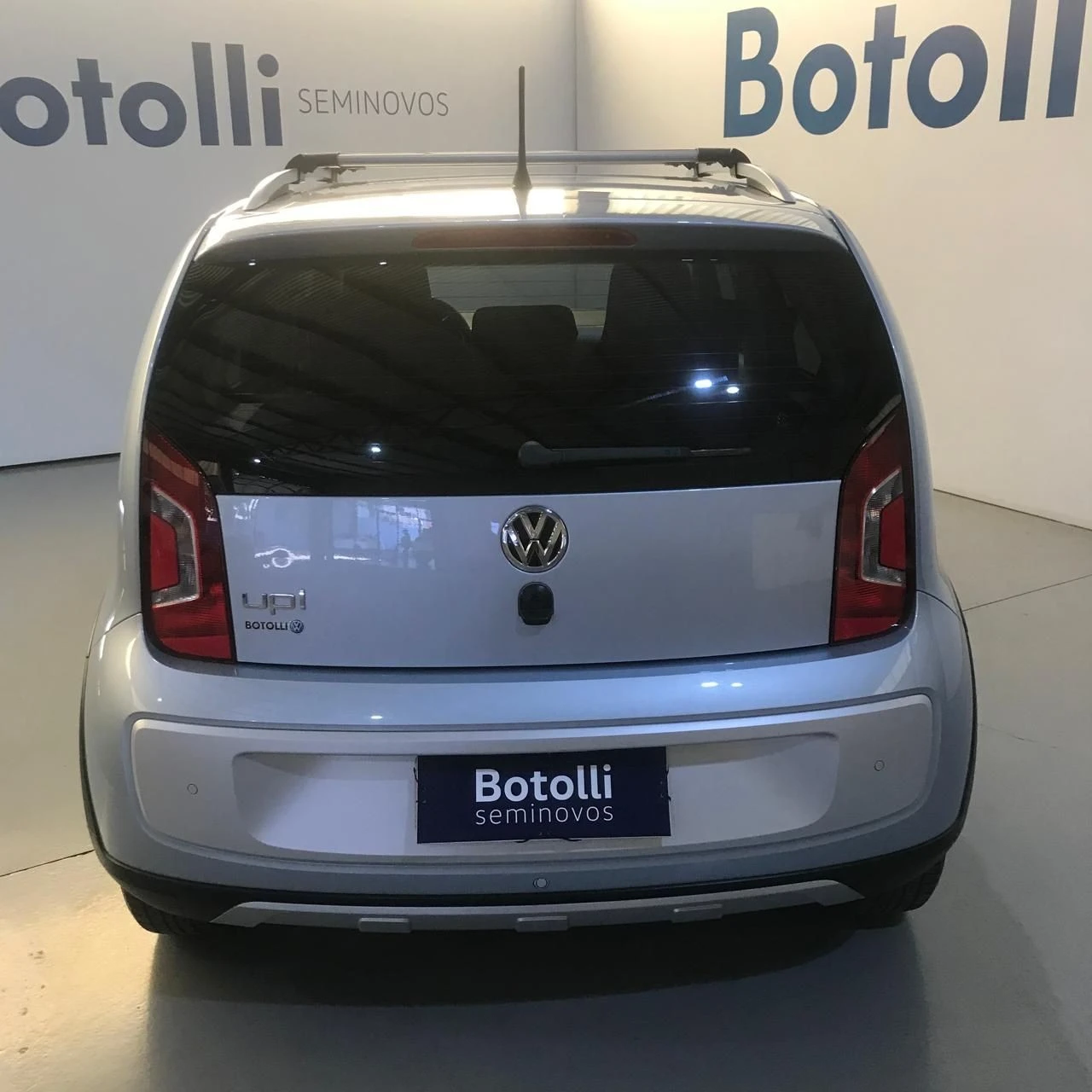 VOLKSWAGEN CROSS UP