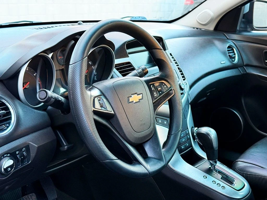 CHEVROLET CRUZE