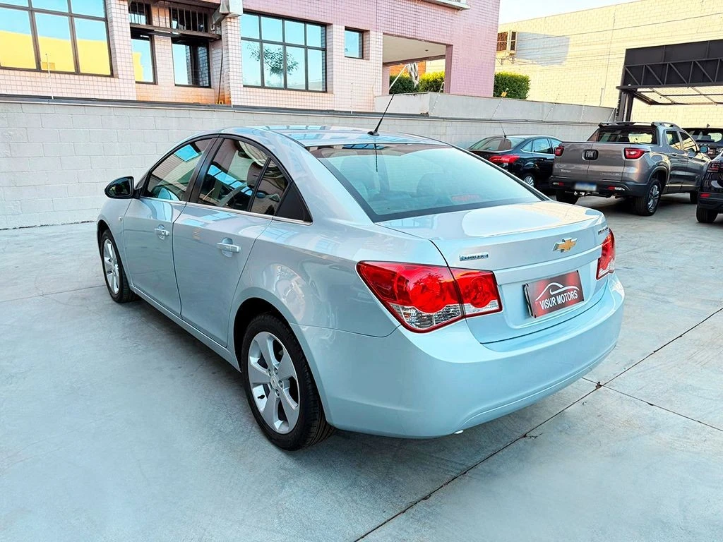 CHEVROLET CRUZE