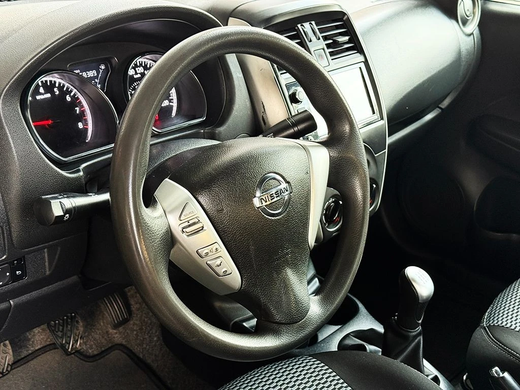 NISSAN VERSA