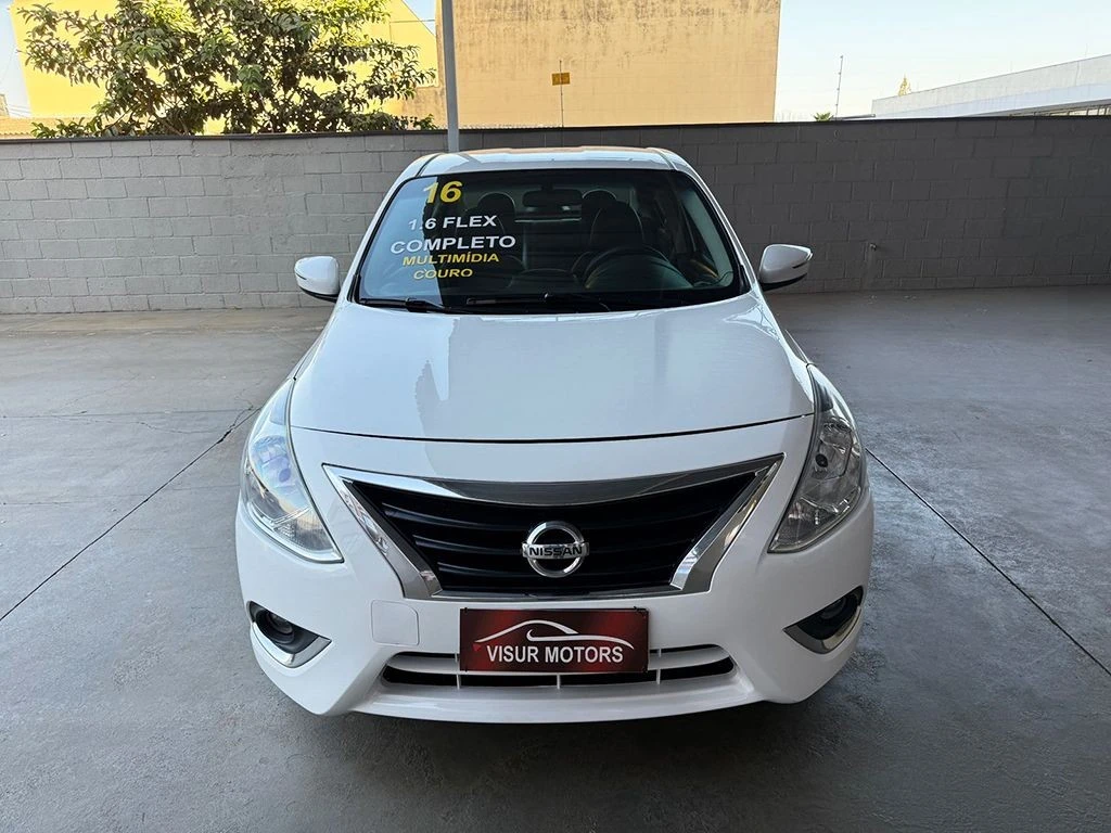 NISSAN VERSA