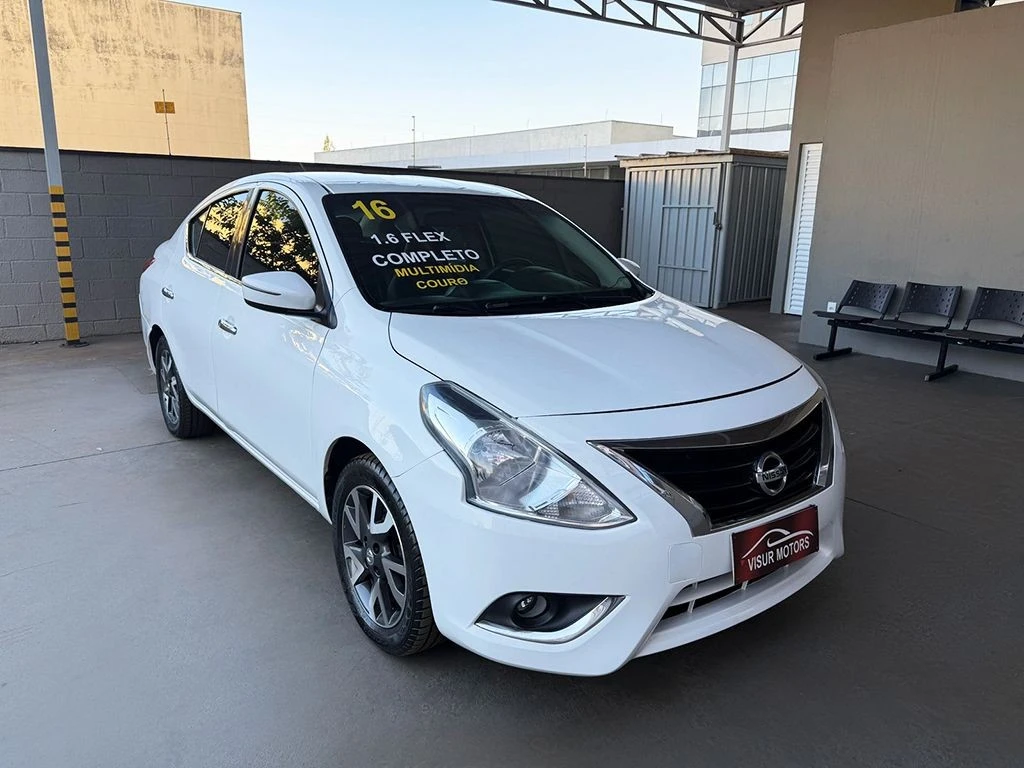 NISSAN VERSA