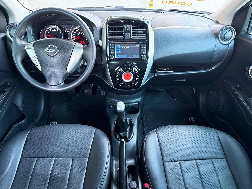 NISSAN VERSA