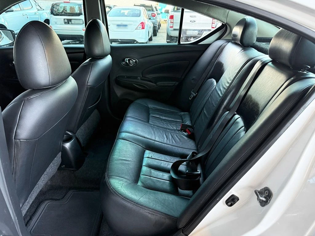 NISSAN VERSA