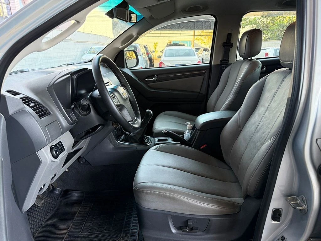 CHEVROLET S10