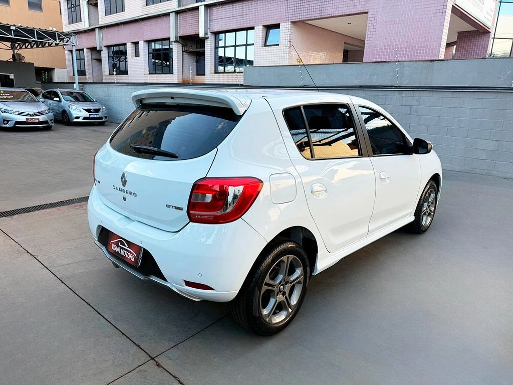 RENAULT SANDERO