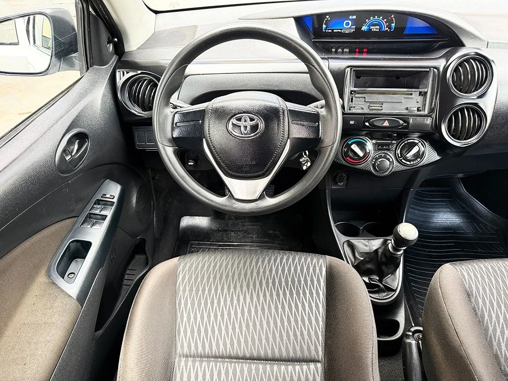 TOYOTA ETIOS