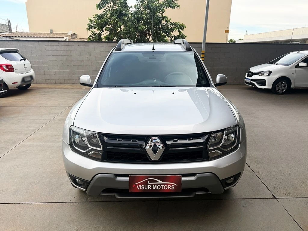 RENAULT DUSTER