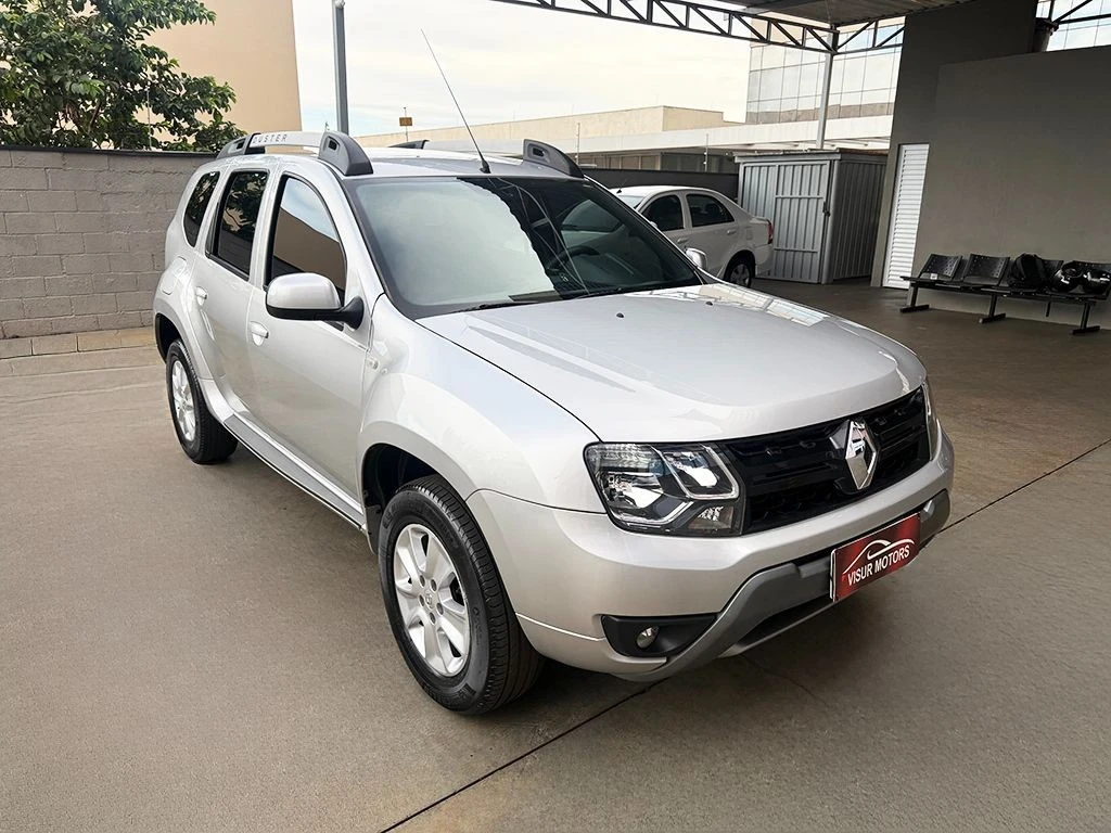 RENAULT DUSTER