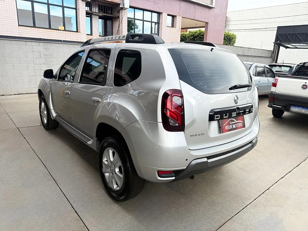 RENAULT DUSTER