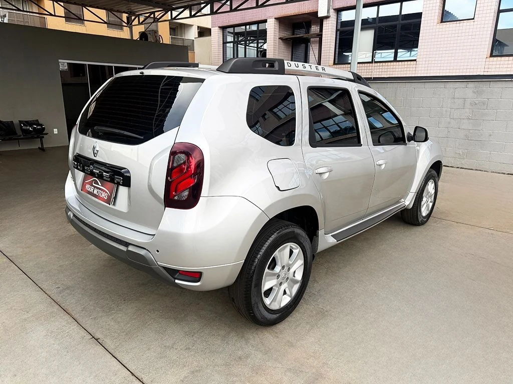 RENAULT DUSTER