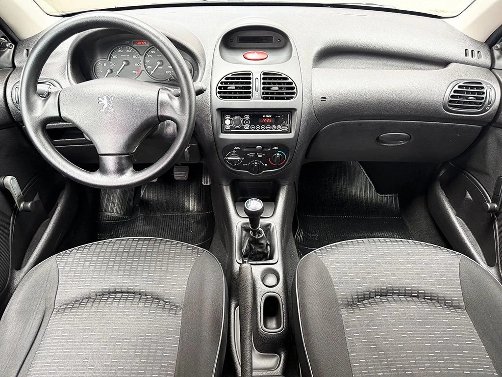 PEUGEOT 206