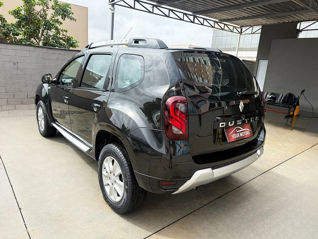 RENAULT DUSTER