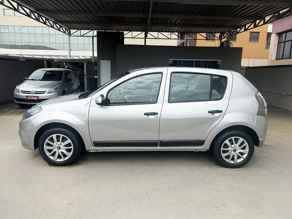 RENAULT SANDERO