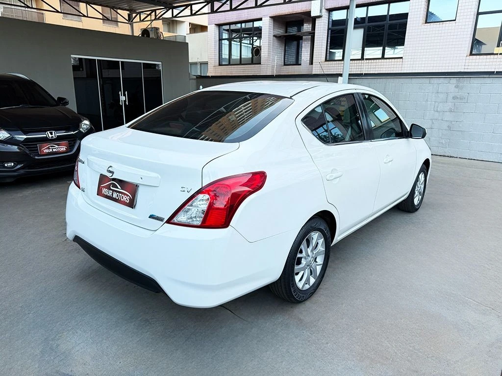 NISSAN VERSA