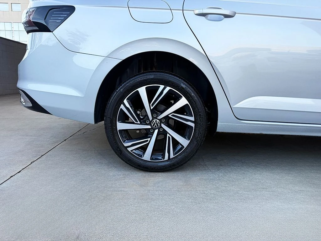 VOLKSWAGEN VIRTUS