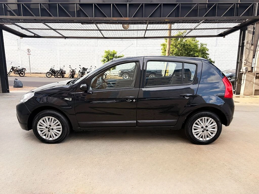 RENAULT SANDERO