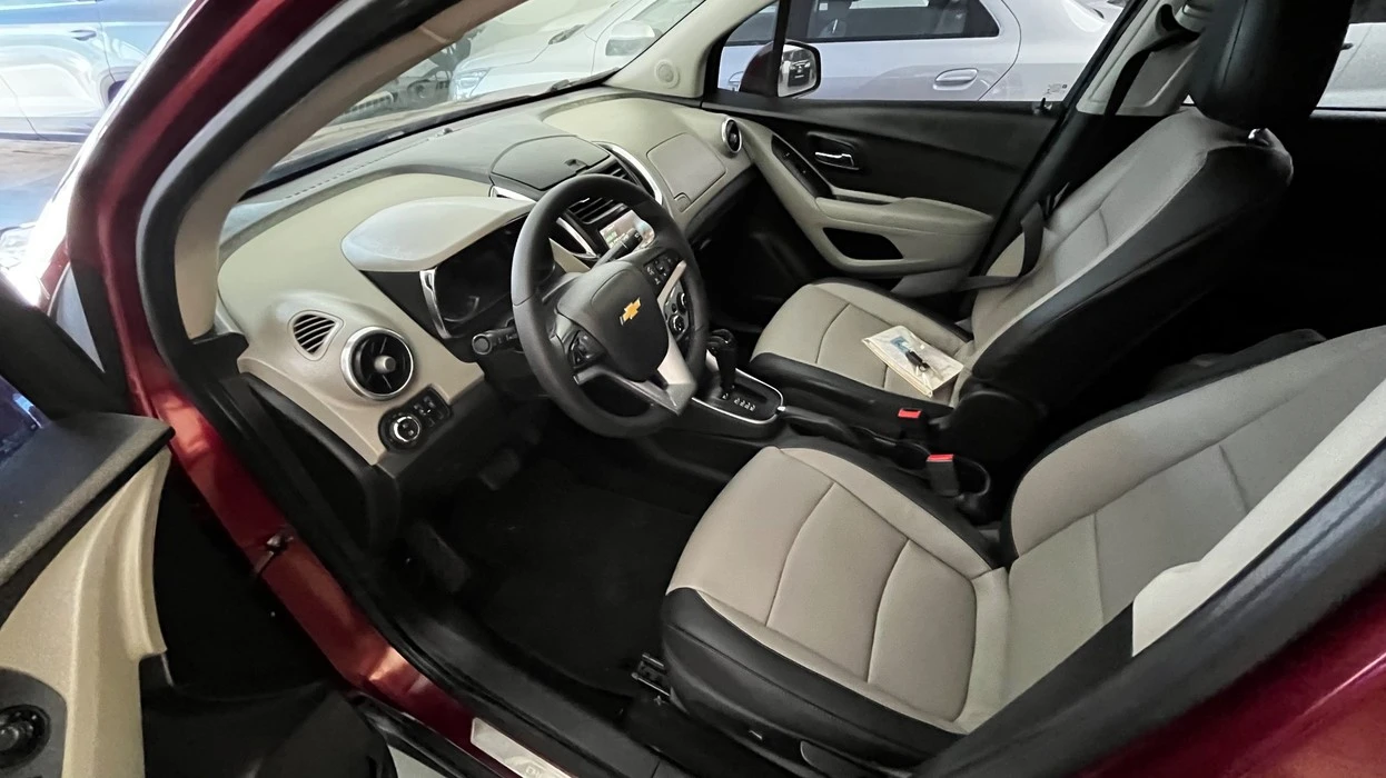 CHEVROLET TRACKER