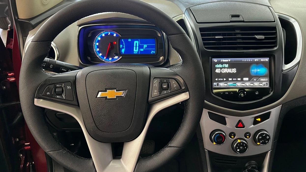 CHEVROLET TRACKER
