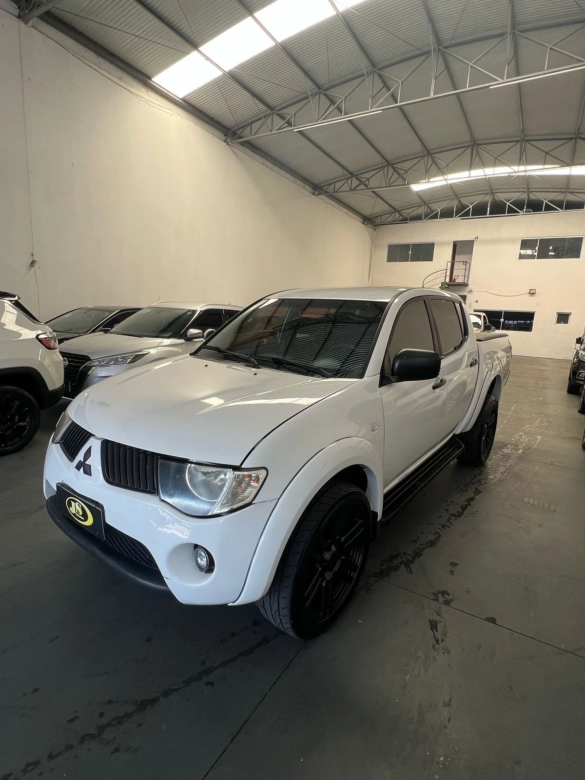 MITSUBISHI L200 TRITON