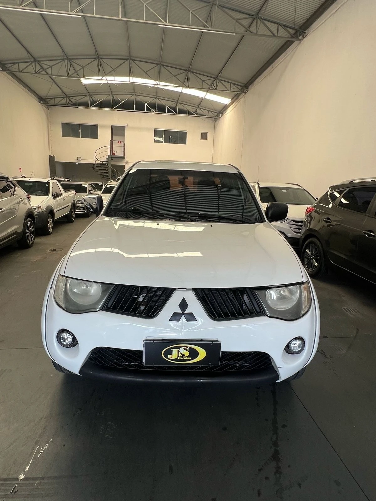 MITSUBISHI L200 TRITON