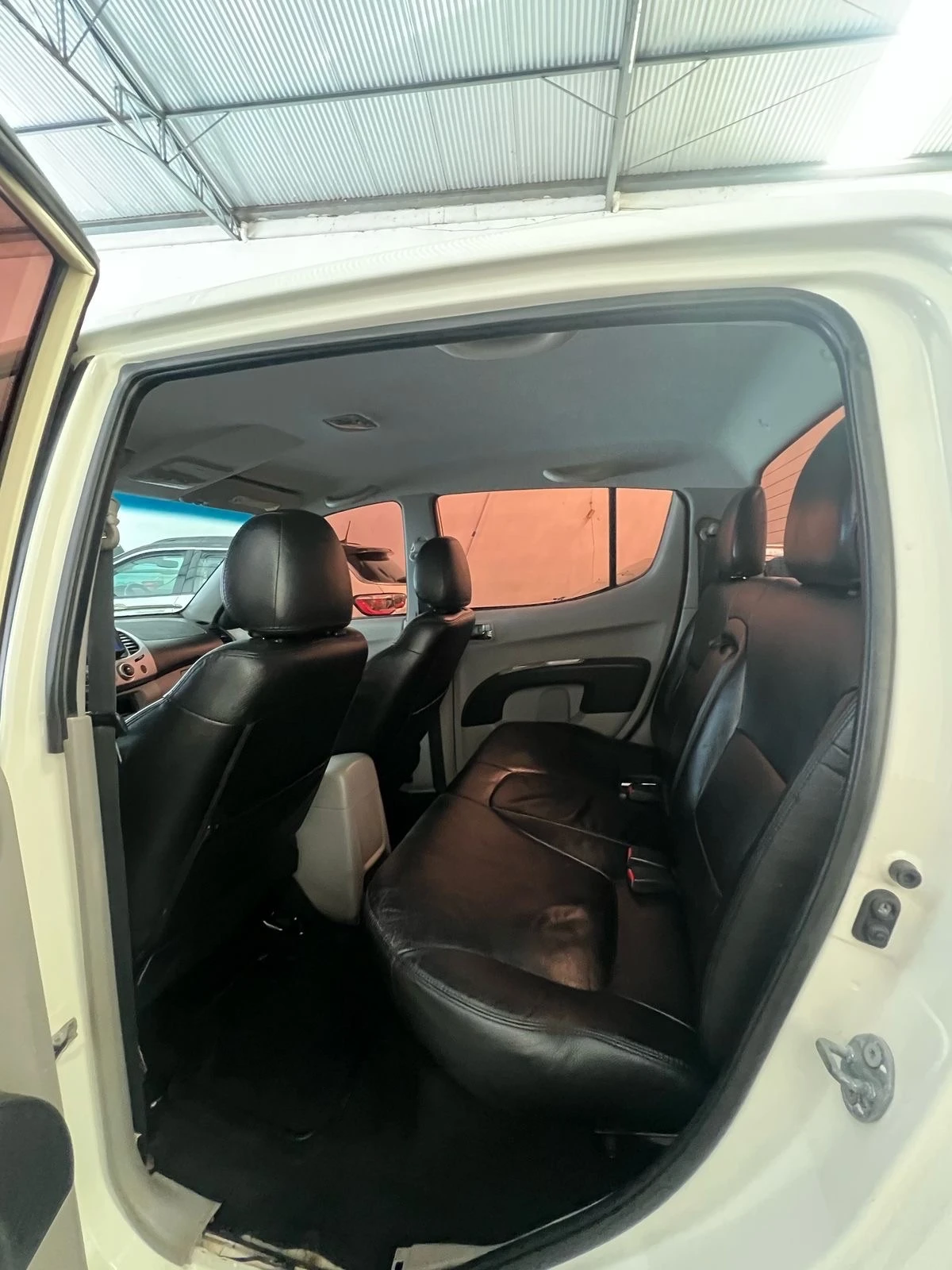 MITSUBISHI L200 TRITON