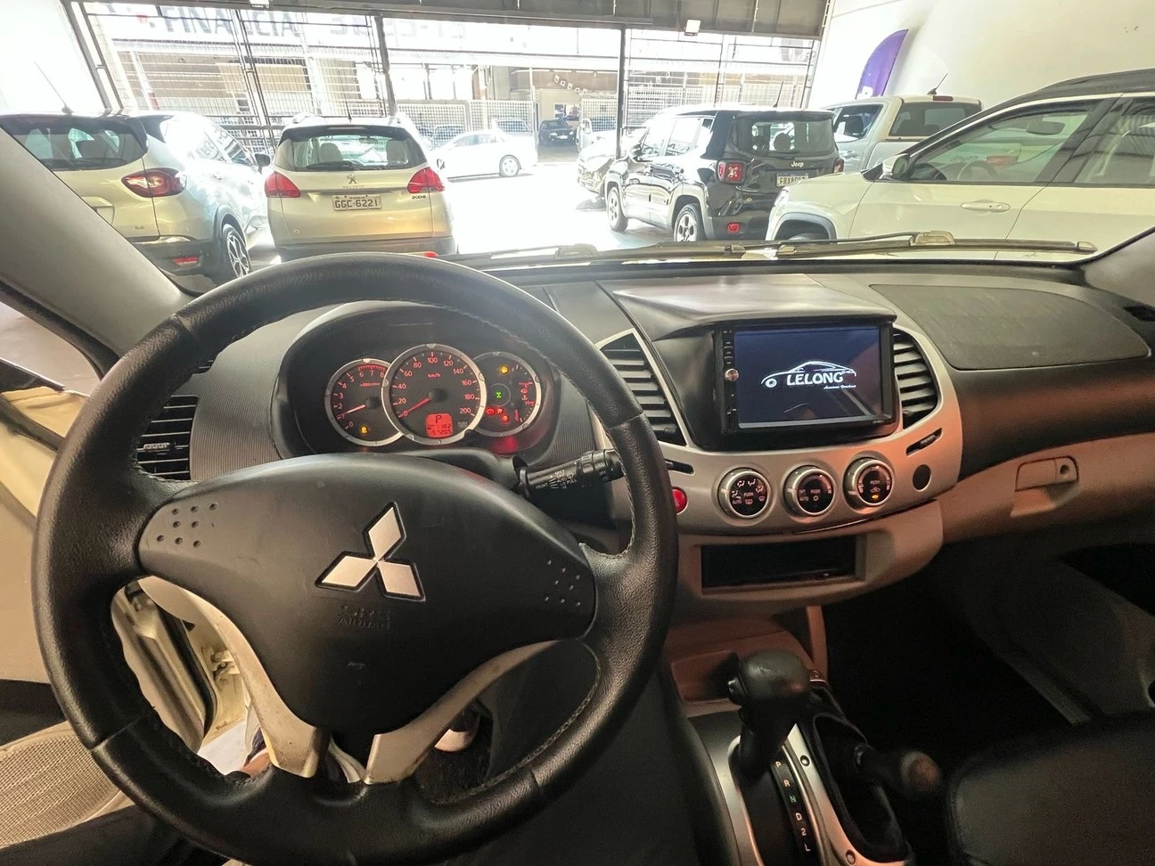 MITSUBISHI L200 TRITON