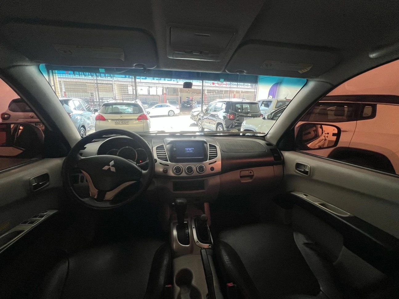 MITSUBISHI L200 TRITON