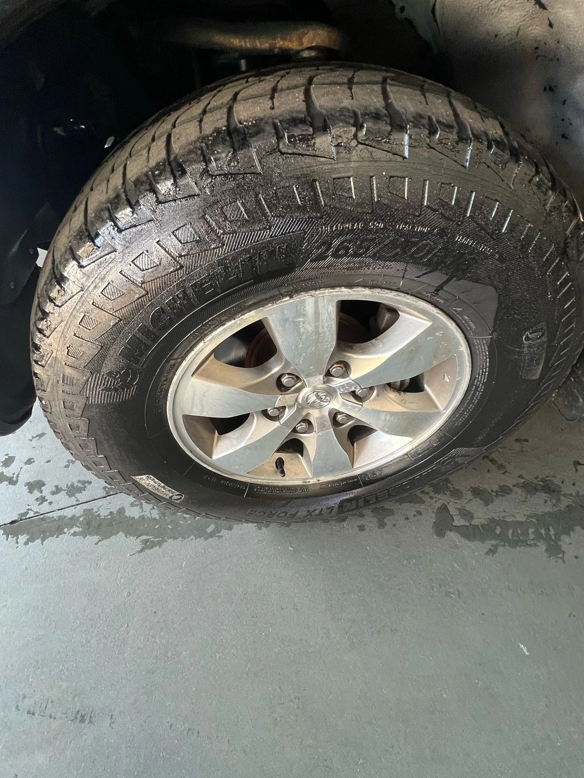 TOYOTA HILUX SW4