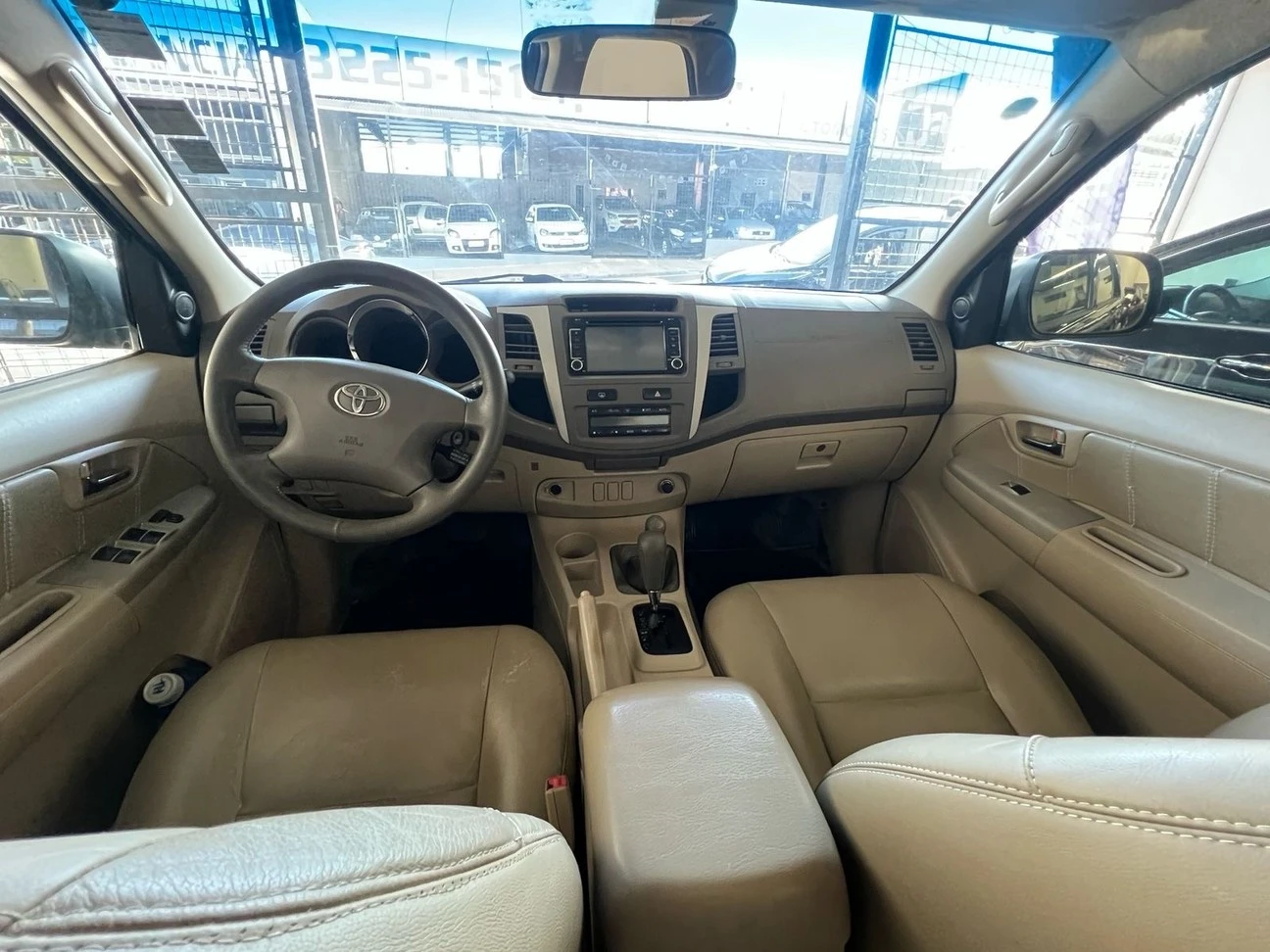 TOYOTA HILUX SW4